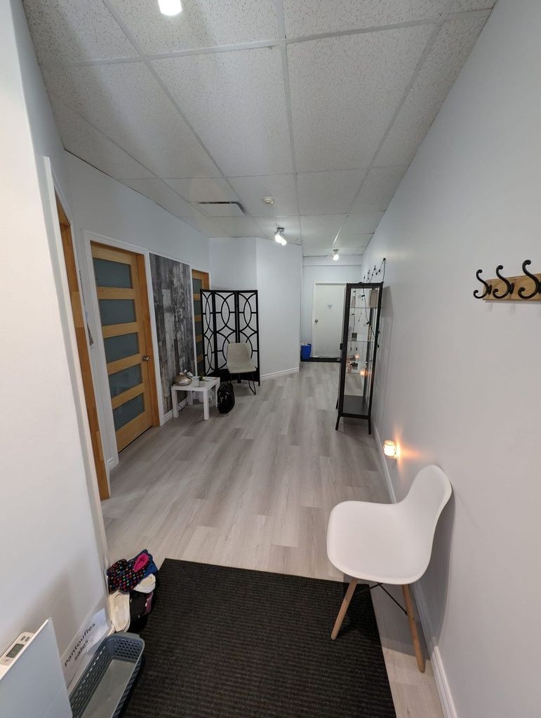 687 Local-2 Bld Saint-Joseph, Roberval (Québec) G8H 2L3