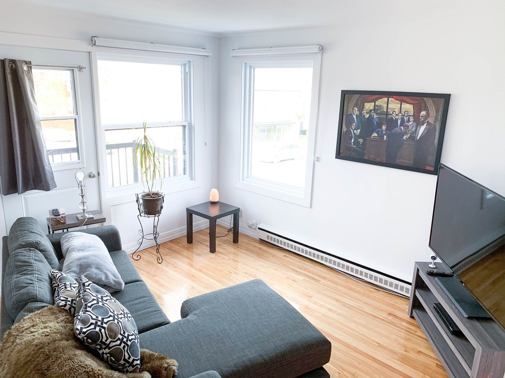 9492-Rue Hochelaga, Montréal (Québec) H1L 2P9